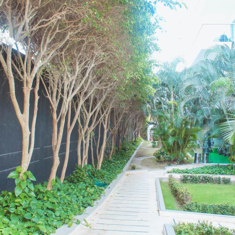 Apartment in Beachfront Building with Resort Pools near Historic Center Cartagena - One-Bedroom Apartment - 15