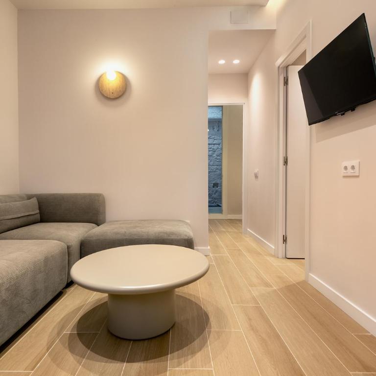 Montcada Born Apartment A - Three-Bedroom Apartment - 20