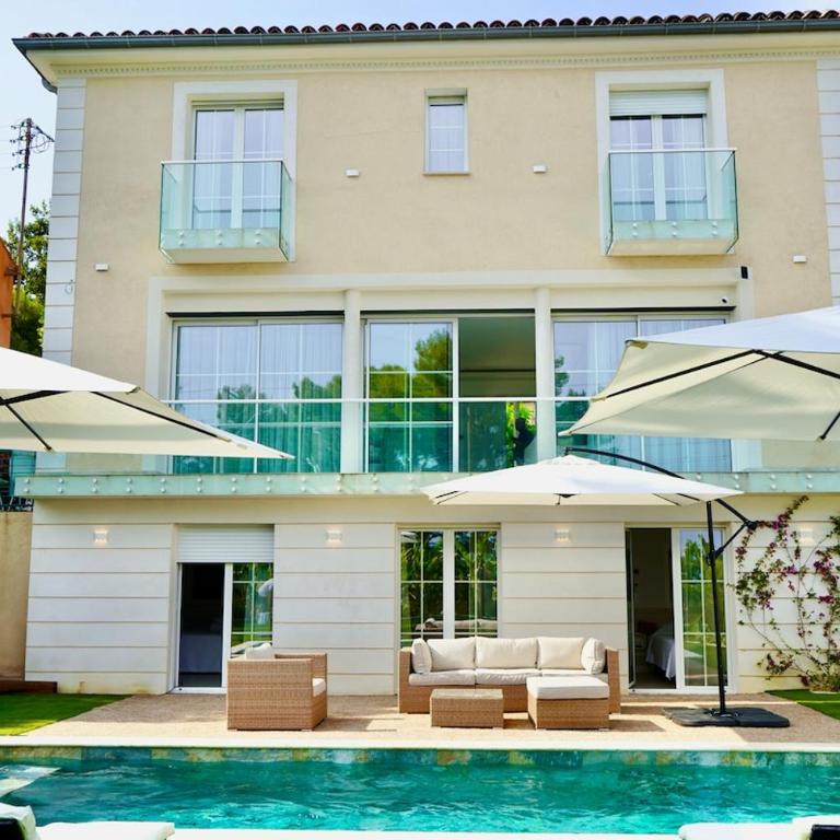 FRGK Luxury Villa Azura with beachfront pool for 10 people Maréchal Juin - Villa avec Piscine Privée - 64