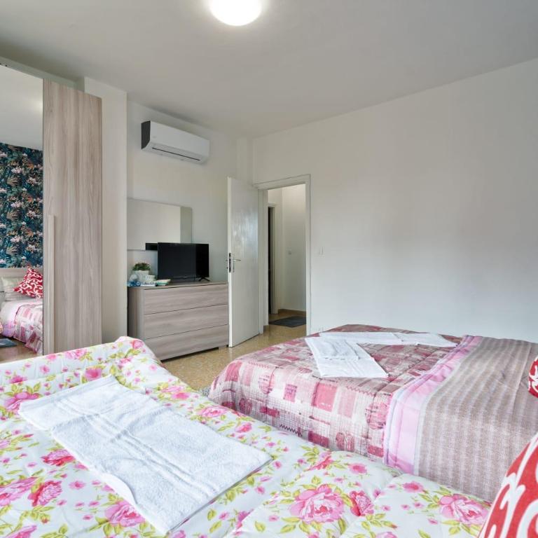 R & R Apartment - Camera Tripla con Bagno in Comune - 10