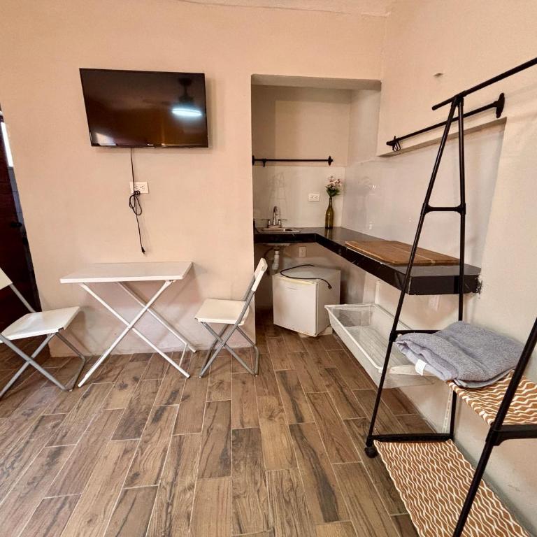 Casa Ufemia habitacion 1 - Standard Queen Room - 5