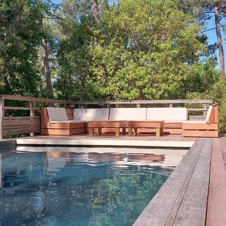 Maison au calme entre Océan et Lac, vue sur le golf, piscine chauffée, classée 4 étoiles - Villa - 47