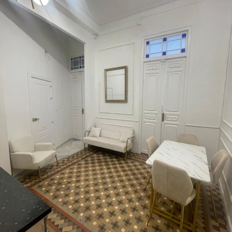 Apartamentos Loles De Cisneros Catedral - Apartamento Estándar de 2 dormitorios - 4