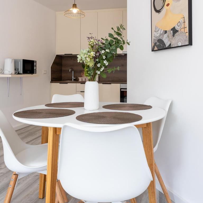 Moment to the Old Town - With Free Parking - One-Bedroom Apartment - 14