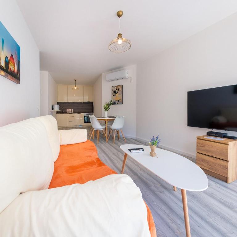 Moment to the Old Town - With Free Parking - One-Bedroom Apartment - 6