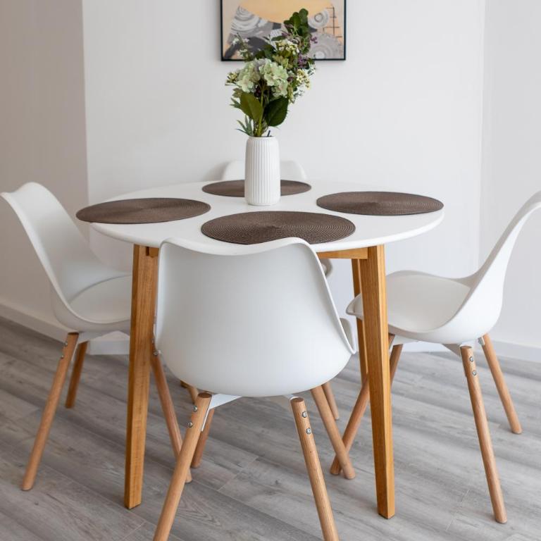 Moment to the Old Town - With Free Parking - One-Bedroom Apartment - 13