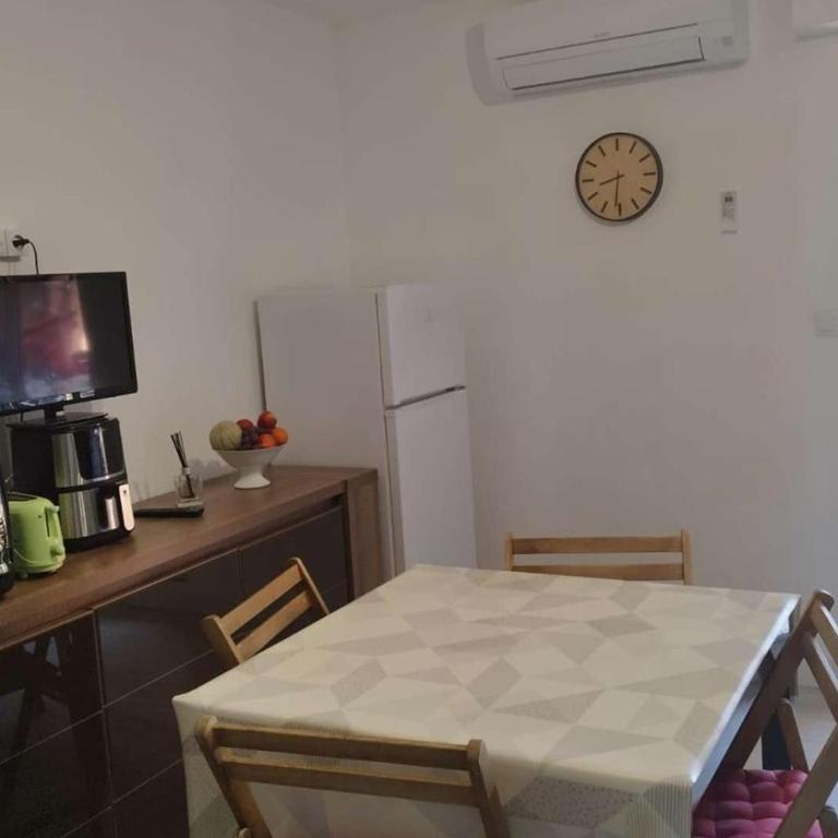 Charmant T2 avec terrasse sud - 4 pers. - FR-1-701-97 - Appartement - 5