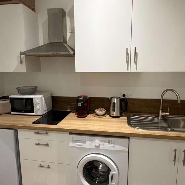 Studio Moderne au Coeur de Reims, Proche Gare - FR-1-870-24 - Appartamento - 4