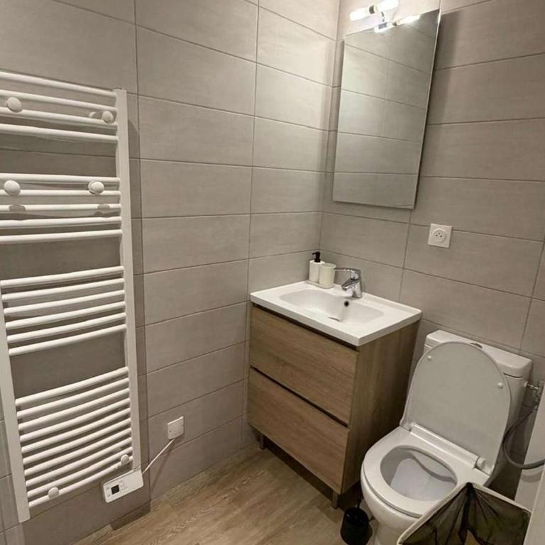 Studio Moderne au Coeur de Reims, Proche Gare - FR-1-870-24 - Appartamento - 5