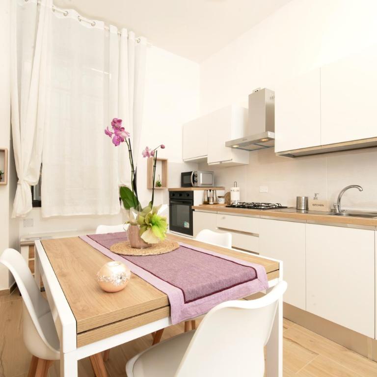 Dante's Paradise - Two-Bedroom Apartment - 2