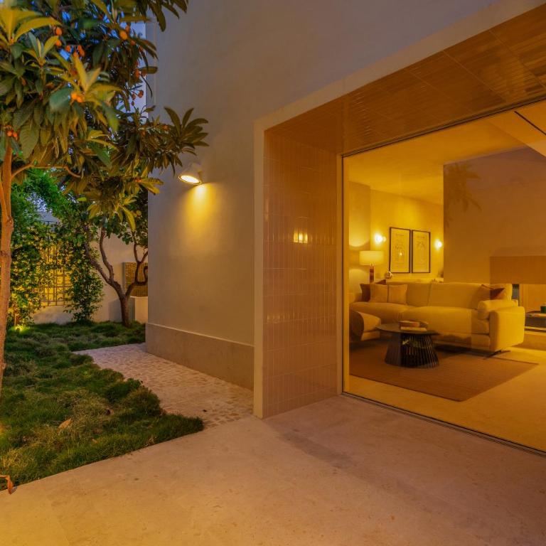Luxury Villa & private pool by ELE Apartments - Villa - 9