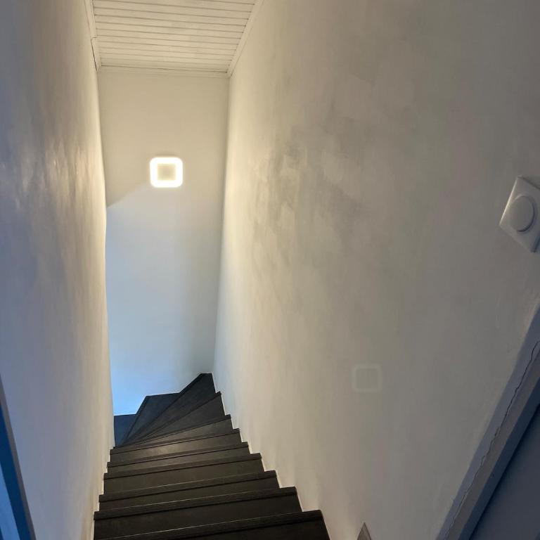 Jolie maison avec jardin proche tour Luma - Casa con 2 Camere da Letto - 40
