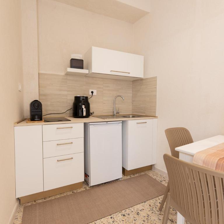Civico Dodici - Appartamento con 2 Camere da Letto - 2