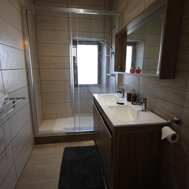 Le Saphir, appartement pour 3 personnes renové dans le centre historique - Appartement 1 Chambre - 4