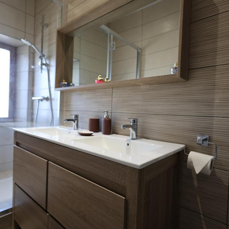 Le Saphir, appartement pour 3 personnes renové dans le centre historique - Appartement 1 Chambre - 3