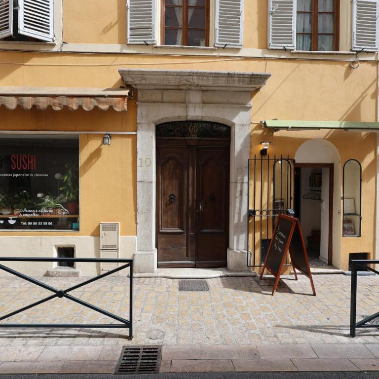 Le Saphir, appartement pour 3 personnes renové dans le centre historique - Appartement 1 Chambre - 17