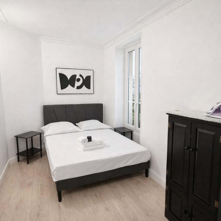 Studio Parisien grands boulevards Couple ou Solo - Studio - 1