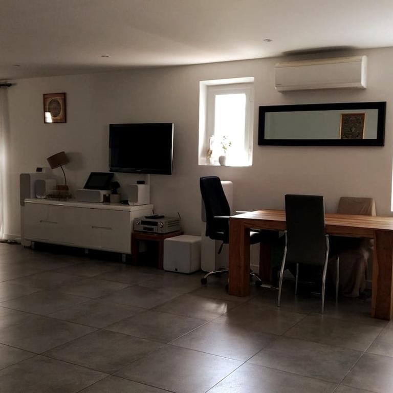 Superbe villa avec piscine privée au calme - Villa 3 Chambres - 15
