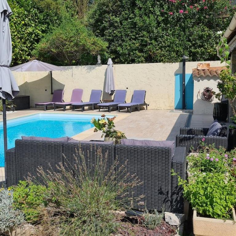 Superbe villa avec piscine privée au calme - Villa 3 Chambres - 4