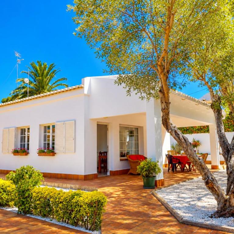 Villa Serena en Las Rotas Dénia a 240m del mar con terraza y parking by Family Homes Rentals - Casa de 2 dormitorios - 2