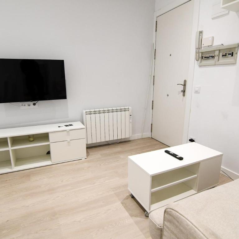 The Goya Hideaway - One-Bedroom Apartment - 23