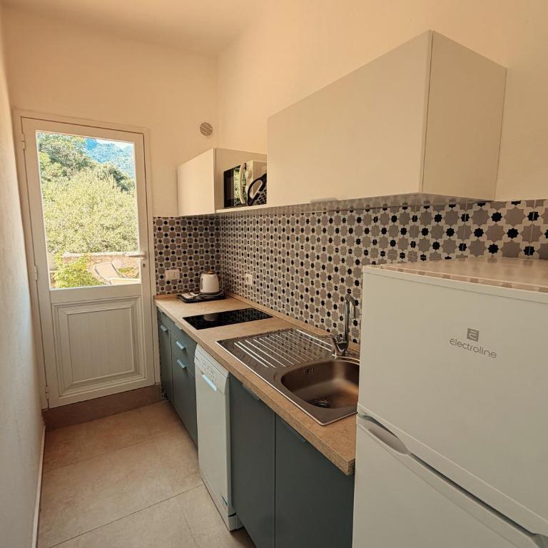 Residence Terra Rossa Taormina - Appartamento con 2 Camere da Letto e Terrazza con Vista Mare (4 Adulti) - 4