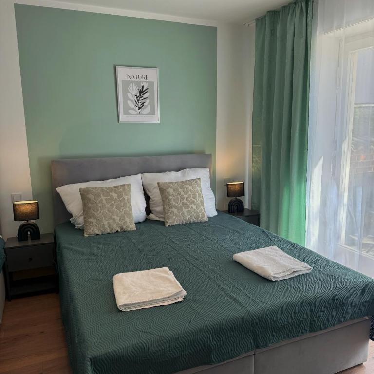 Neues City-Apartment nahe der Fuggerei I Stellplatz I frisch renoviert I Zentrumnähe - Appartamento con 1 Camera da Letto - 2