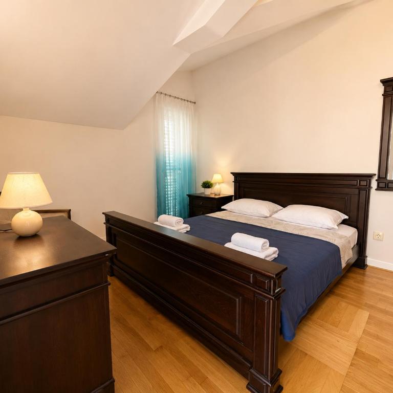 Porto Nest Apartment-1 minute walk to Porto Montenegro - Family Two-Bedroom Apartment with View - 7