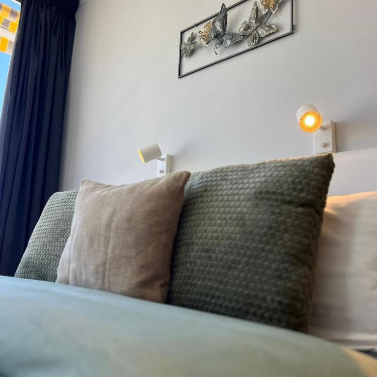 La Vida Loca Apartment - One-Bedroom Apartment with Ocean View - 15