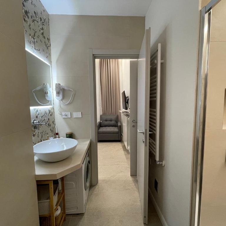 Home by Gàni - One-Bedroom Apartment with Balcony - 10