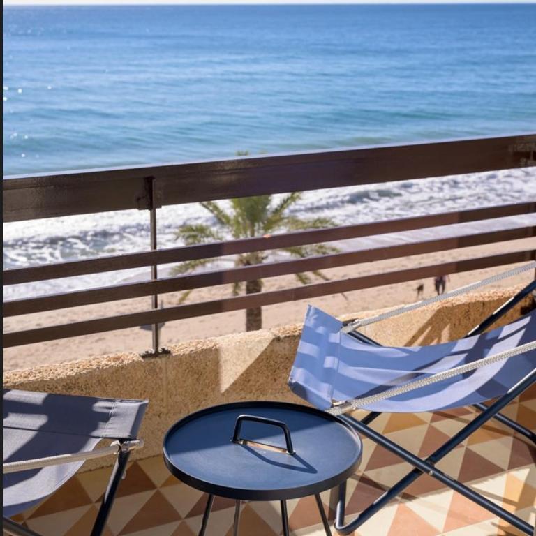Akquaaa Boutique Hotel - Habitación Doble Deluxe con balcón y vistas al mar - 6