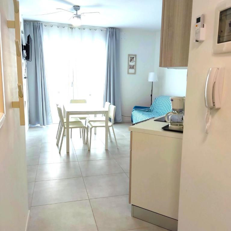 Green Life Wohnungen direkt am Strand - Two-Bedroom Apartment with Balcony - 25
