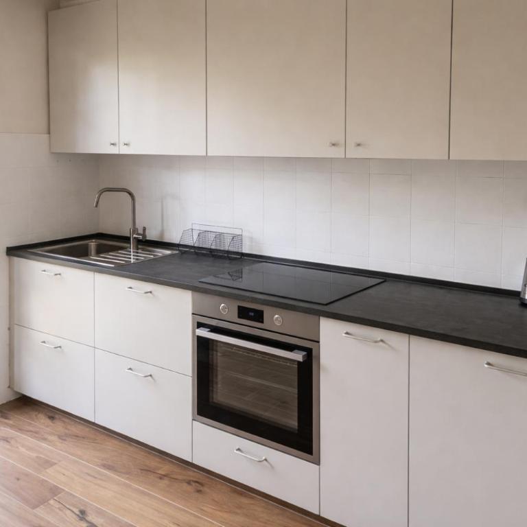 Villa Alina Family Retreat - Two-Bedroom Townhouse - 13
