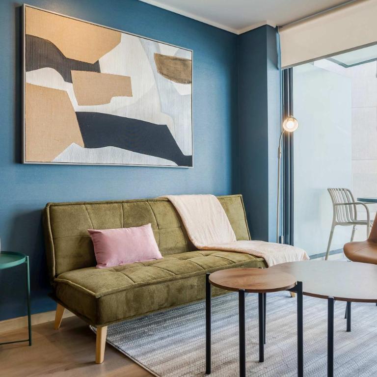 Chic Apartment with Balcony & Pool in Las Condes - Apartamento - 2