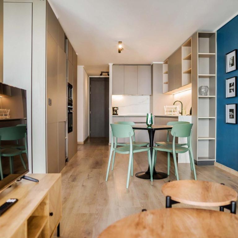 Chic Apartment with Balcony & Pool in Las Condes - Apartamento - 13