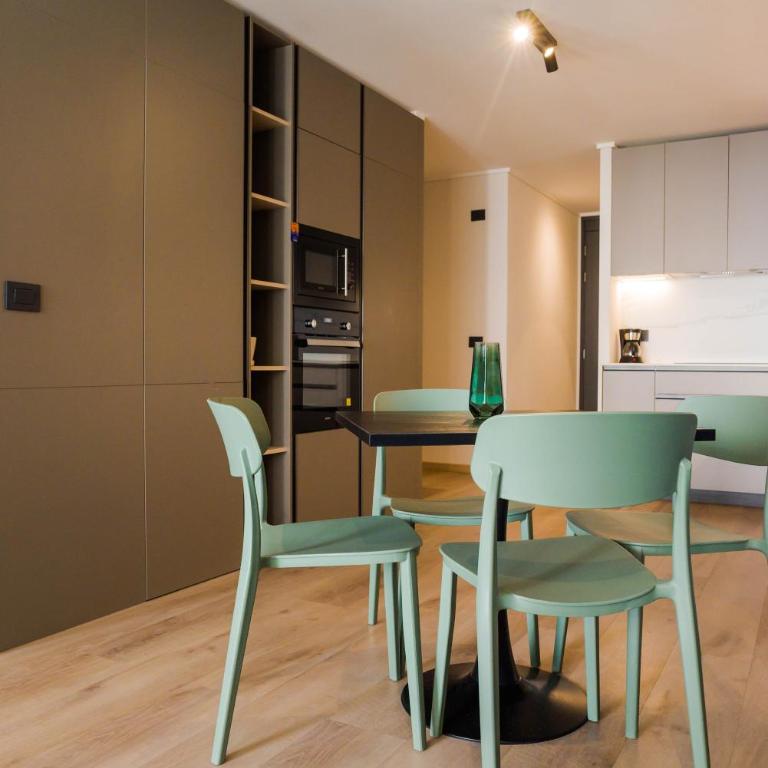 Chic Apartment with Balcony & Pool in Las Condes - Apartamento - 16