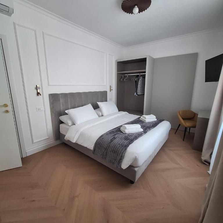 The Right Place 4U - Casa Truman Collection - Savelli Boutique Apartment - Appartamento con 3 Camere da Letto - 5