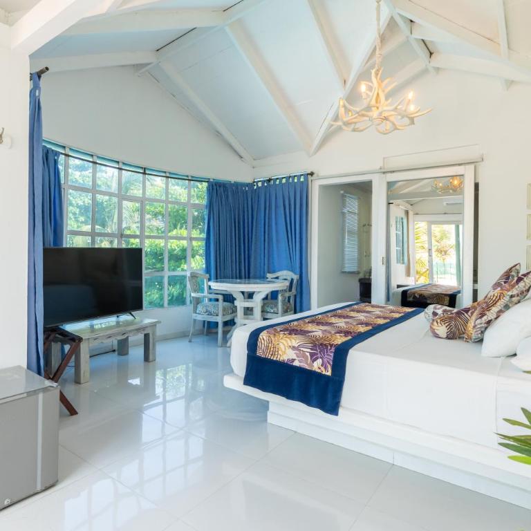 Hotel Tropical Inn - Queen Room with Sea View - 1