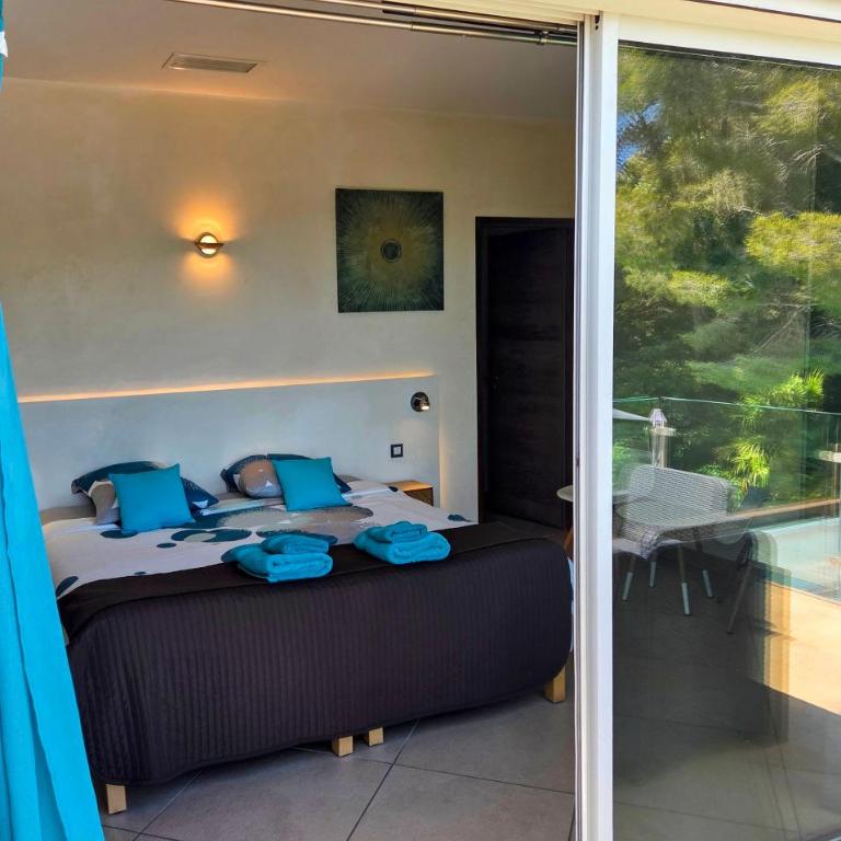 Villa Perle De La Mer - Family Room with Sea View - 4