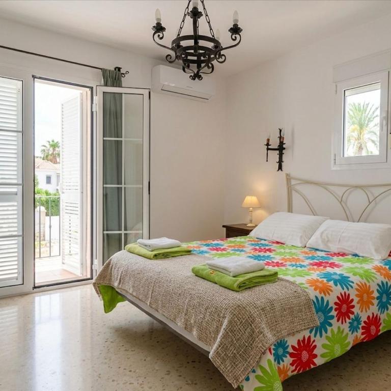 Vista Portet, sleeps 10, Private Pool, Sea Views, Squash, 1 km from El Portet beach - Villa - 23