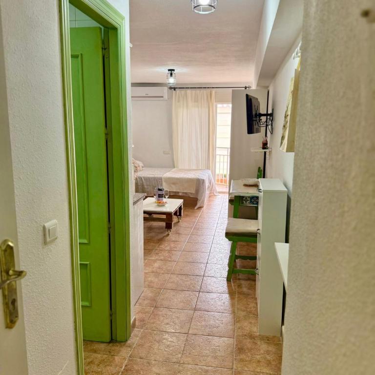 Luis Vives - One-Bedroom Apartment - 6