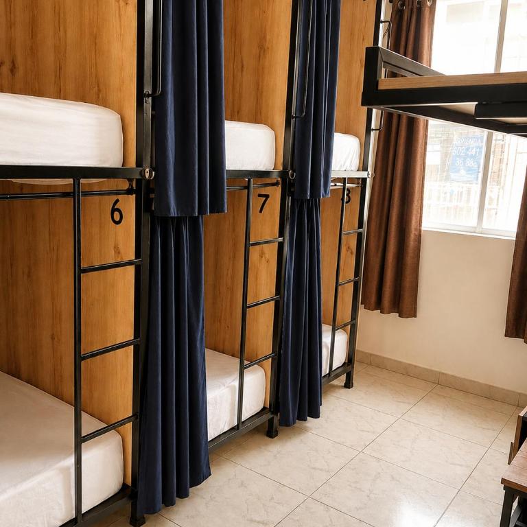 La Familia Hostel - Parque Poblado - Cama en habitación compartida mixta de 8 camas - 2