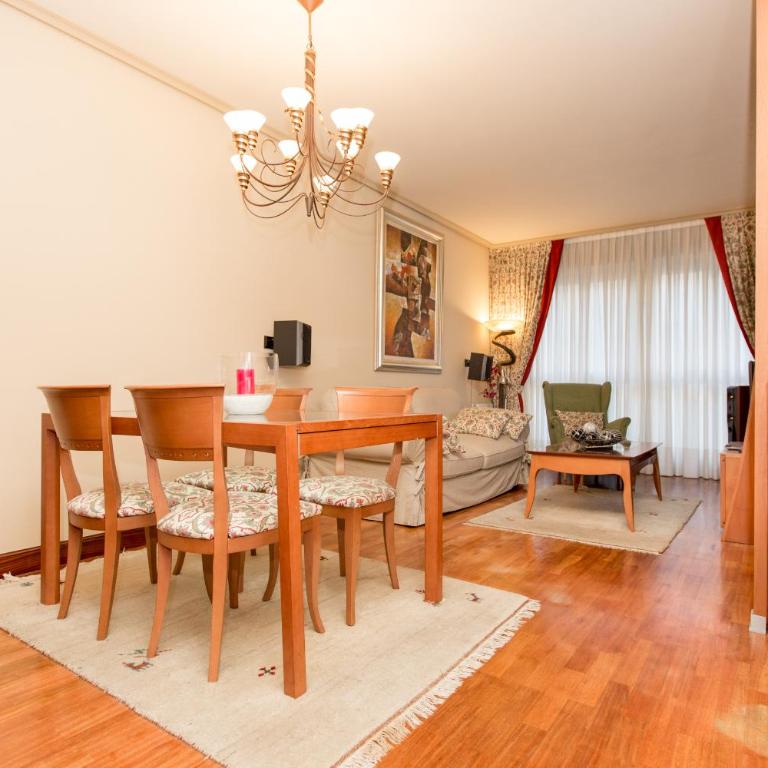 Apartamento céntrico con vistas a la Ría! garaje, ideal 2-4 - Two-Bedroom Apartment - 10