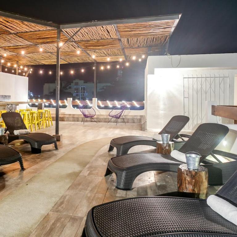 Valentina Suites by Las Flores Vacation Rentals - King Studio - 10