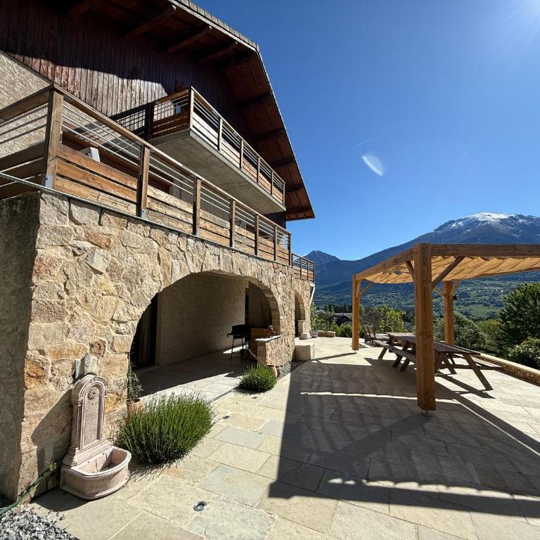 Gîte confort 15 couchages, vue panoramique Montagne Hautes Alpes, Terrasses - Casa de 6 dormitorios - 5