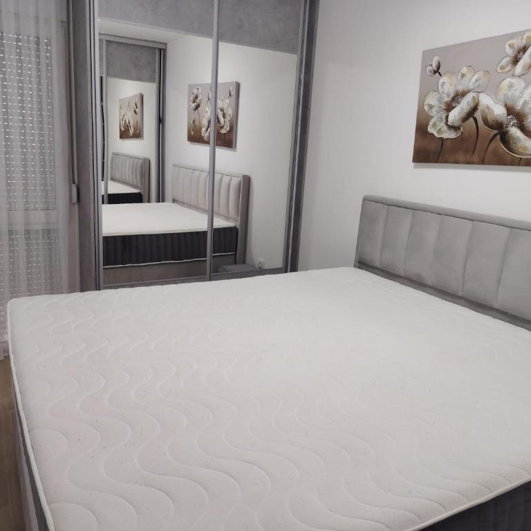 Stan Delux - Two-Bedroom Apartment - 5