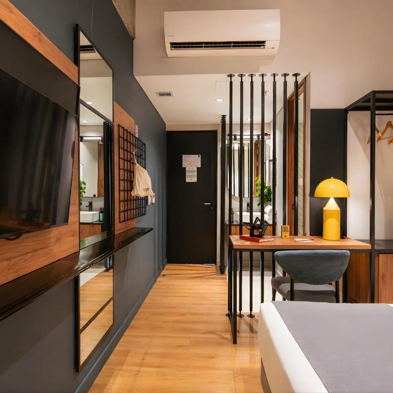 Hashtag 98 Hotel By Jalo - Habitación con cama grande y balcón - 12
