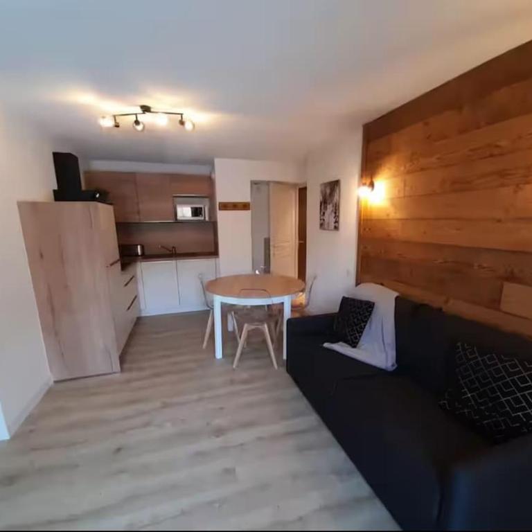 Chalet Cosy, Neuf, RDC, Terrasse, Pied des Pistes, - Appartement 2 Chambres - 4