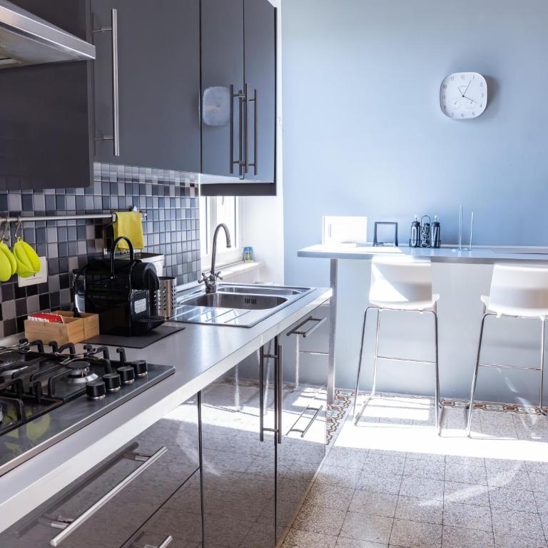 Elegante appartamento vista mare con 4 camere, balconi e ascensore Centro Pescara - Apartment - 41