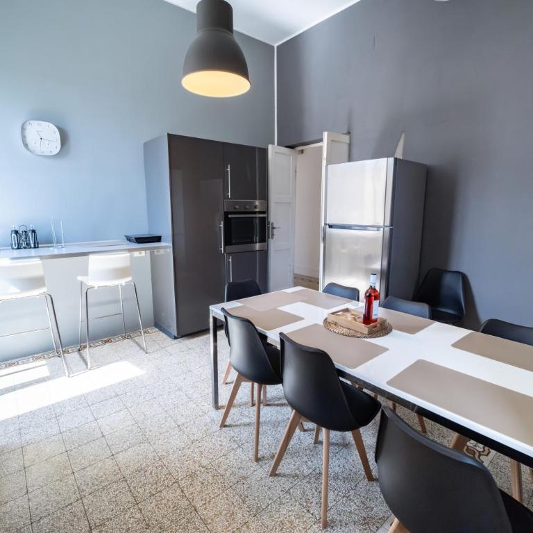 Elegante appartamento vista mare con 4 camere, balconi e ascensore Centro Pescara - Apartment - 44